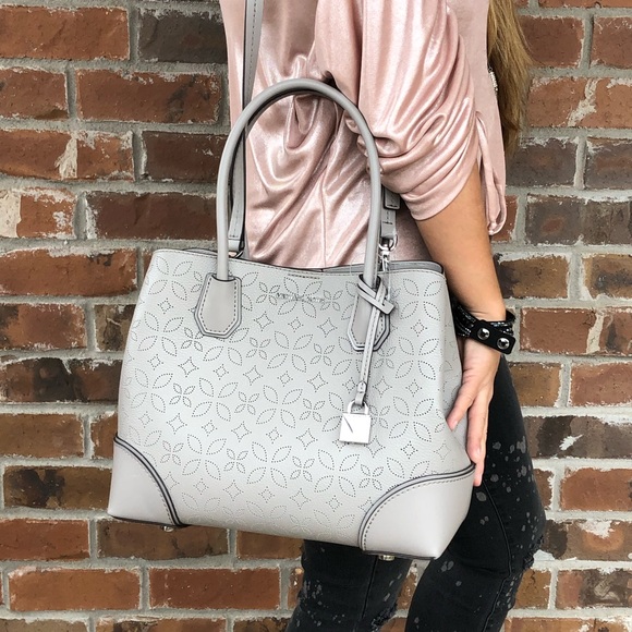 Michael Kors Handbags - NWT Michael Kors Satchel pearl grey